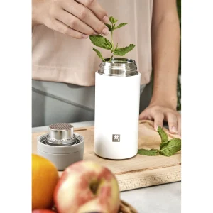 ZWILLING Thermo Flasks*14.25-Oz  Tea & Fruit Infuser Bottle White-Grey