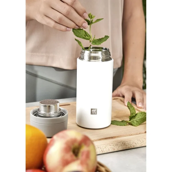 ZWILLING Thermo Flasks*14.25-Oz  Tea & Fruit Infuser Bottle White-Grey