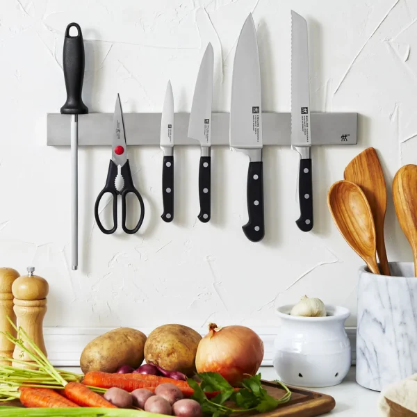 ZWILLING Knife Sets*7-Pc, Set With 17.5" Stainless Magnetic Knife Bar