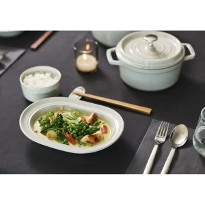 STAUB Chopsticks*4-Pc Utensil/ Chopstick Rest Set White Truffle