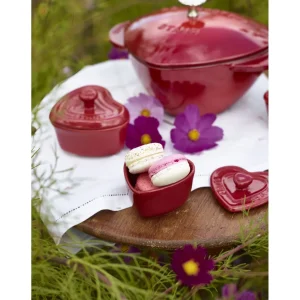 STAUB Specialty Cookware*1.75 Qt, Heart, Cocotte, Cherry